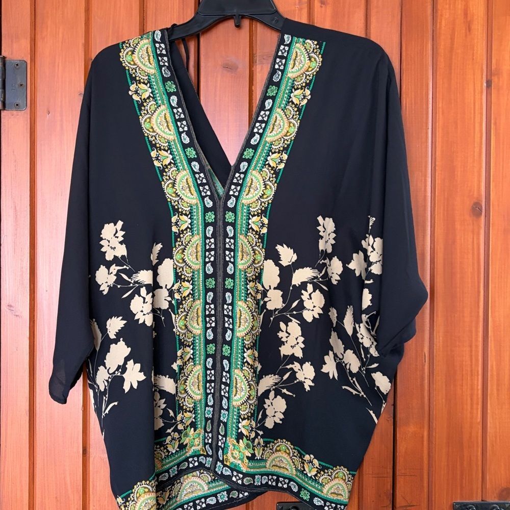 Rose & Olive Black and Green Floral Blouse Sz M. RS - Picture 2 of 5